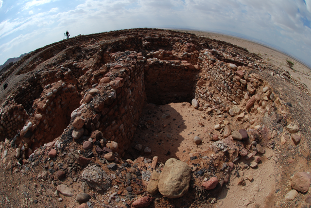 Early Neolithic site in Faynan copper ore district that first exploited ore to make beads before advent of copper production (Photo courtesy of Thomas Levy)u2028