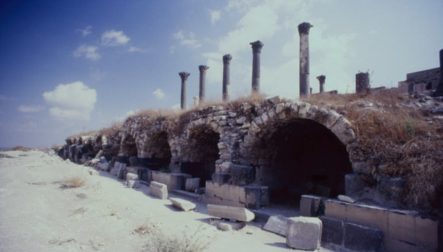 The vaulted shops west of the basilical terrace in Gadara (Photo courtesy of ACOR)