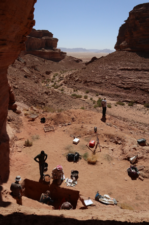 Excavation at a Middle Paleolithic site of Tor Faraj, looking towards the Hisma Basin in 2017 (Photo courtesy of Seiji Kadowaki)
