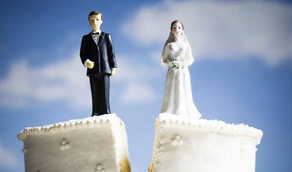 Sharia courts in Jordan recorded 885 new cases of ‘Khul’ (divorces initiated by the wife) during 2019 (AFP file photo)