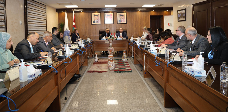 Director General of the Vocational Training Corporation (VTC) Ahmad Gharaibeh on Sunday receives a Canadian delegation (Petra photo)