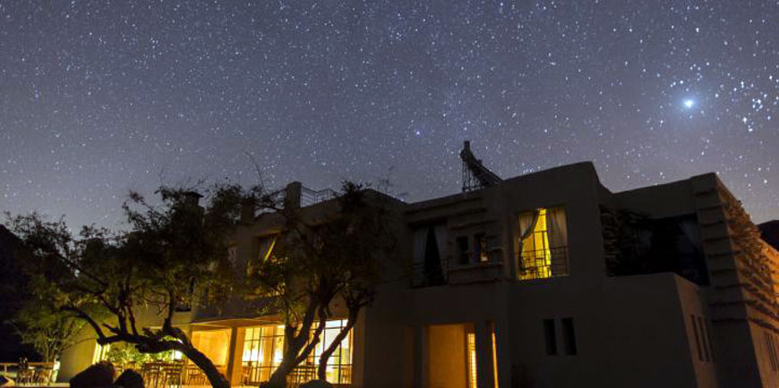 Feynan Ecolodge received the ‘Golden Award’ at the World Travel Market Travel and Tourism Awards 2019 in the category of reducing carbon and other greenhouse gases and was named overall winner of the World Responsible Tourism Awards  (Photo courtesy of Feynan Ecolodge website)