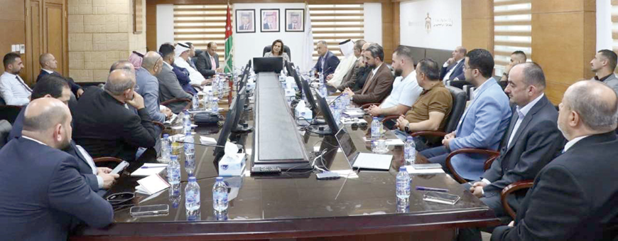 Investment Minister Kholoud Saqqaf during a meeting with investors from Saudi Arabia, Qatar, Kuwait, Palestine, Iraq, and Syria on Wednesday (Petra photo)