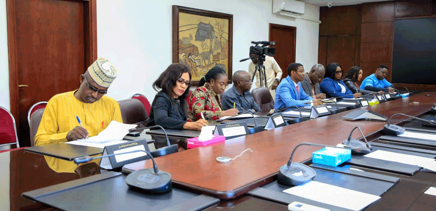 Members of a delegation from the Nigeria Christian Pilgrim Commission during a meeting with Minister of Tourism and Antiquities Makram Qaisi in Amman on Sunday (Petra photo)