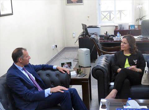 Minister of Energy and Mineral Resources Hala Zawati meets with US Assistant Secretary of State for Energy Resources Francis Fannon in Amman on Monday (Petra photo)