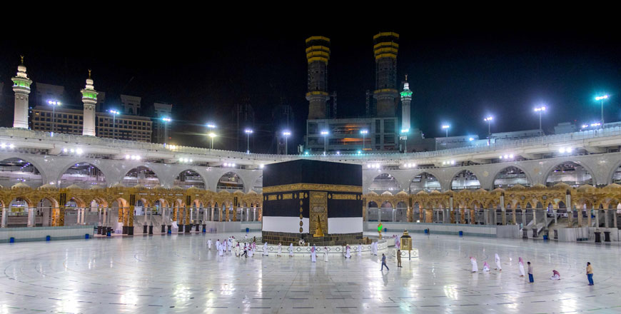This handout photo provided by the Saudi Ministry of Media shows a few pilgrims circumambulating the Kaaba, Islam's holiest shrine, at the Grand Mosque in the Saudi holy city of Mecca, on Sunday (AFP photo)