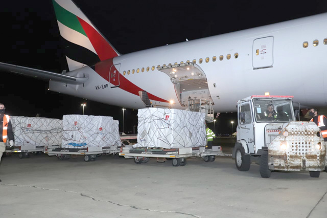 Jordan on Saturday night received the first shipment of the China-UAE Sinopharm vaccine (Petra photo)