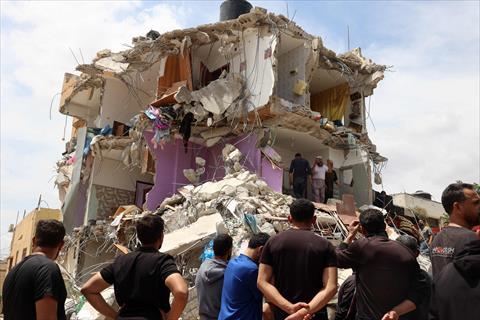 People check the devastation in a house after Israeli troops surrounded it and reportedly killed five people who were inside, during an army raid on Tammun in the occupied West Bank on May 15, 2025 (AFP photo)