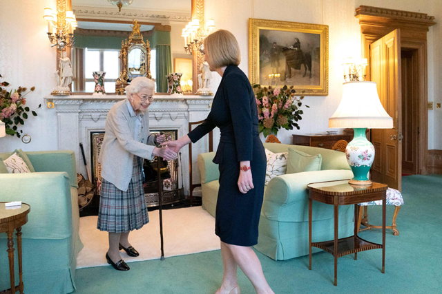 Britain's Queen Elizabeth and new Conservative Party leader and Britain's Prime Minister-elect Liz Truss meet at Balmoral Castle in Ballater, Scotland, on Tuesday, where the queen invited Truss to form a government (AFP photo)