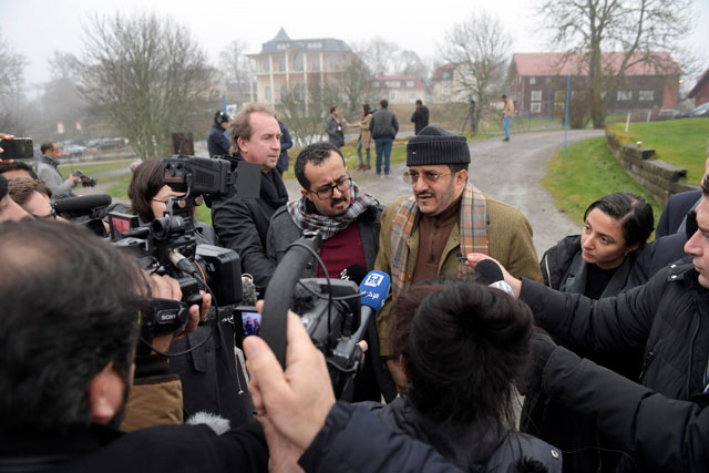 Othman Hussein Mujali, Yemen’s minister of agriculture and irrigation, speaks to media during the peace talks on Yemen held at Johannesberg Castle in Rimbo, Sweden, on Friday (Reuters photo)