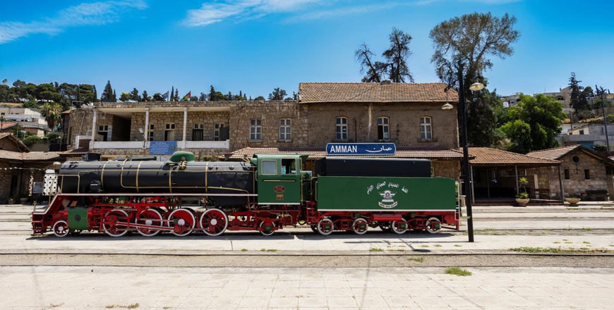 The Jordan Hejaz Railway Corporation, in cooperation with the Jordanian Armed Forces – Arab Army and the Jordan Heritage Revival Company, relocates one of its steam locomotives to Maan (Petra photo)
