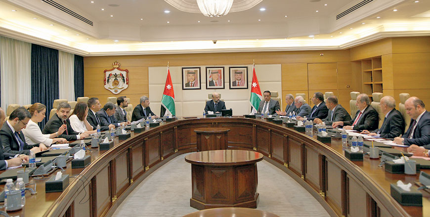 Prime Minister Omar Razzaz meets with a delegation of Turkish businesspeople at the Prime Ministry in Amman on Wednesday (Petra photo)