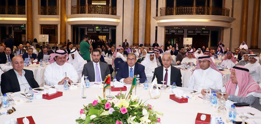 Representatives of the Jordanian and Saudi private sectors at a Jordanian-Saudi business forum on Monday (Petra photo)