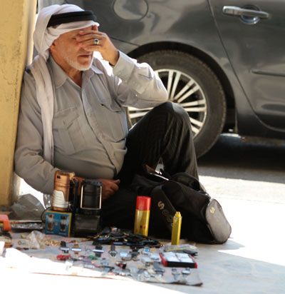 During Ramadan, Amman municipality teams have been removing 30 street vendors every day, and another 30  after iftar (Photo by Hassan Tamimi)