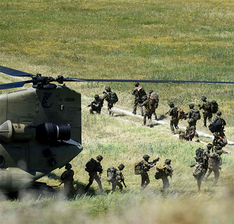British soldiers deploy from a US helicopter during the Swift Response 22 military exercise at the Krivolak Military Training Centre in Negotino, in the centre of North Macedonia, on Thursday (AFP photo)