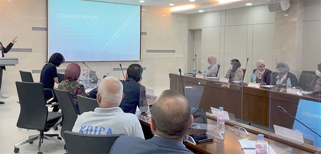 The Dong-Eui University-implemented training programmes consist of lectures, which are specialised for each programme, industrial tours, field trips and cultural experiences (Photo courtesy of KOICA)