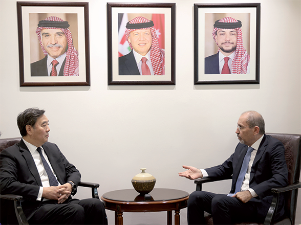 Deputy Prime Minister and Foreign Minister Ayman Safadi on Monday in a meeting with China's Special Envoy to the Middle East Zhai Jun to discuss efforts to end the war on Gaza (Photo courtesy of the Ministry of Foreign Affairs)