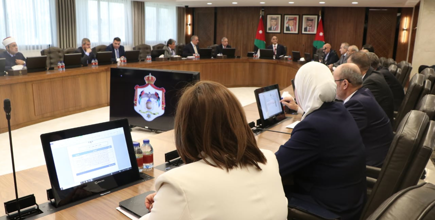 The Cabinet on Wednesday endorsees the Public Sector Human Resources Management and Civil Service bylaws for 2024, during a session chaired by Prime Minister Bishr Khasawneh  (Petra photo)