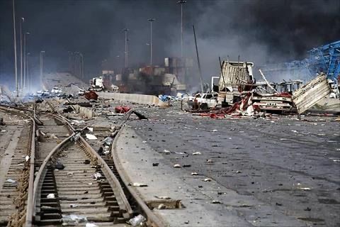 A handout picture provided by the Iranian Red Crescent on April 27, 2025, shows the devastation at the scene of an explosion that took place a day earlier at the Shahid Rajaee port dock southwest of Bandar Abbas in the Iranian province of Hormozgan. (AFP photo)