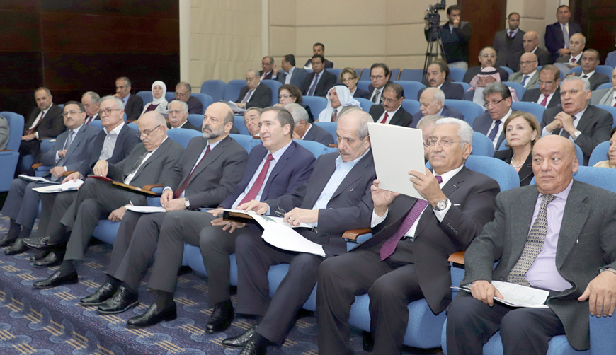 Senators and Cabinet members are seen during an Upper House session to vote on the 2018 Income Tax Law amendments on Monday (Petra photo)