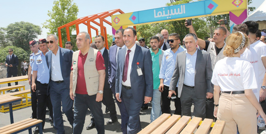 Amman Mayor Yousef Shawarbeh during the inauguration of Jubeiha Park on Wednesday (Petra photo)