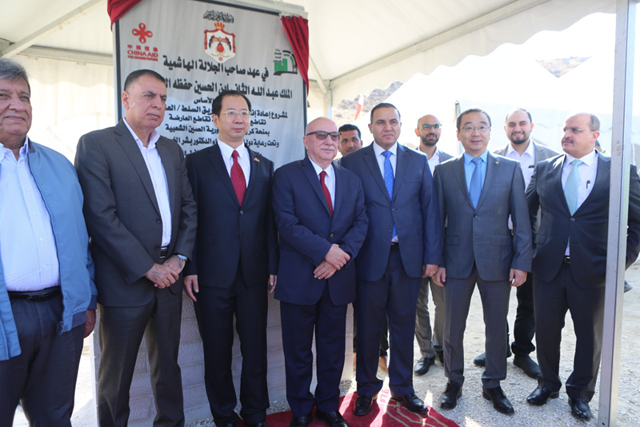 Minister of Public Works and Housing Yahya Kisbi and guests pose for a photo at the Salt-Ardeh road restoration project ceremony, on Thursday (Petra Photo)