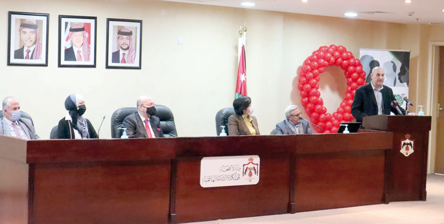 Secretary General for Epidemiology and Communicable Diseases at the Health Ministry Raed Shboul speaks during an event to mark World AIDS Day on Monday (Petra photo)