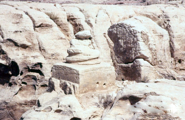  Snake monument inThugra, Petra (Photo courtesy of ACOR/Rami Khouri Collection)