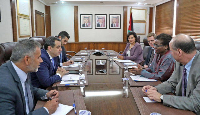 Minister of Planning and International Cooperation Imad Fakhoury meets with UNFPA chief Natalia Kanem in Amman on Tuesday (Photo courtesy of Planning Ministry)