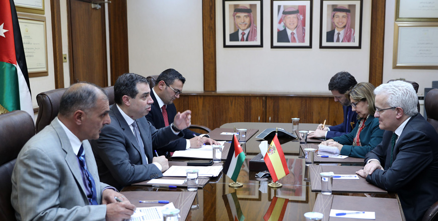 Planning and International Cooperation Minister Imad Fakhoury meets with Spanish State Secretary for Foreign Affairs Ildefonso Castro López in Amman on Tuesday (Petra photo)