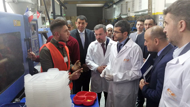   French Ambassador to Jordan David Bertolotti (third from right) visits and talks with beneficiaries of a Sahab employment project on Thursday (Photo courtesy of the French Embassy in Amman)
