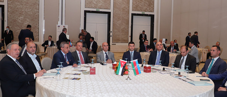 Participants at the Jordan-Azerbaijan Economic and Investment Forum on Sunday (Petra photo)