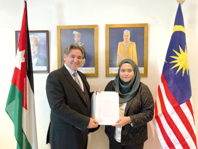 A research collaboration in peace education was signed by the Jordan-based NGO Land of Peace Centre for Development and Human Rights and a group of Malaysian researchers (Photo courtesy of Malaysian embassy)