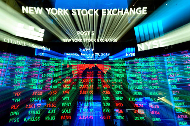 In this photo taken on January 29, a monitor displays numbers ahead of the closing bell on the floor of the New York Stock Exchange     (AFP file photo)