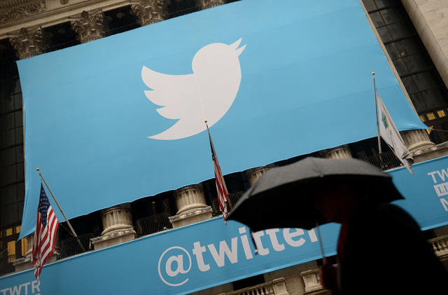 In this file photo taken on November 7, 2013, a banner with the logo of Twitter is set on the front of the New York Stock Exchange in New York (AFP photo)