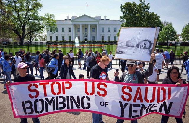  In this file photo taken on April 13, 2017, activists take part in a rally in front of the White House in Washington, DC, to protest against the war in Yemen (AFP photo)
