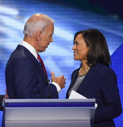 Former vice president Joe Biden and Senator Kamala Harris speak on Wednesday, in Houston, Texas, after the third Democratic primary debate of the 2020 presidential campaign season hosted by ABC News in partnership with Univision at Texas Southern University in Houston, Texas (AFP photo)