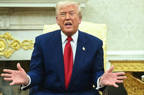 US President Donald Trump speaks during a meeting with Israeli prime minister Benjamin Netanyahu in the Oval Office of the White House in Washington, DC, on April 7, 2025 (AFP photo)