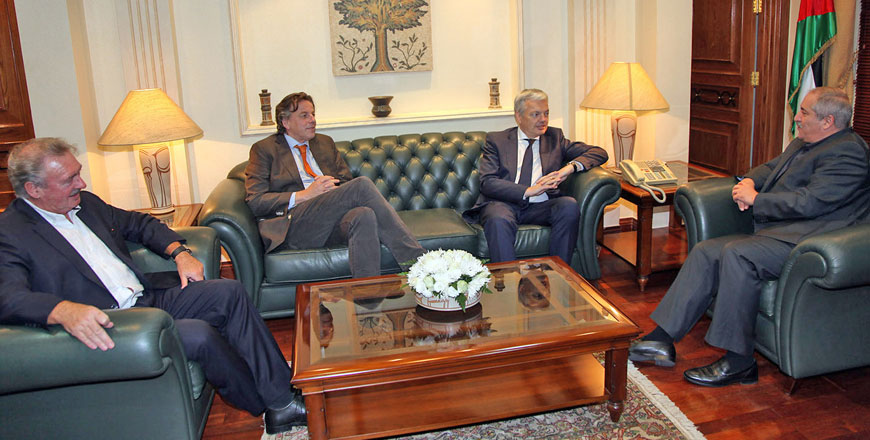 Foreign Minister Nasser Judeh (right) meets with foreign ministers of the Benelux Union in Amman on Saturday  (Petra Photo)