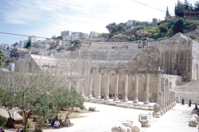  A view from Hashemite plaza on the Roman Theatre in downtown Amman (Photo courtesy of ACOR /Paul and Nancy Lapp collection)
