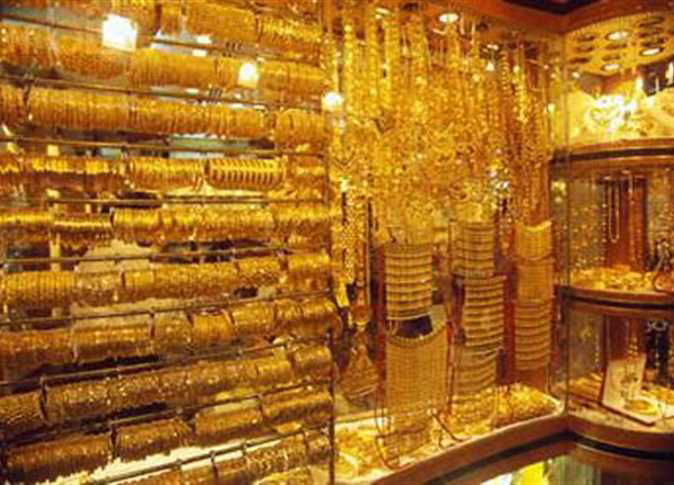 Gold prices in the local market on Thursday increases to unprecedented levels, reflecting ascent to a record-breaking $2,300 per ounce in global trading at the end of Wednesday’s session (Petra photo)