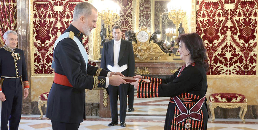 King Felipe VI of Spain on Wednesday receives the credentials of Ambassador Raghad Al Saqqa as Extraordinary, Plenipotentiary, Accredited and Resident ambassador of the Kingdom to Spain (Petra photo)