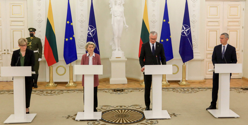 Left to right: Lithuanian Prime Minister Ingrida Simonyte, European Commission President Ursula von der Leyen, Lithuania's President Gitanas Nauseda and NATO Secretary General Jens Stoltenberg address a joint press conference after their meeting in Vilnius, Lithuania, on Sunday (AFP photo)