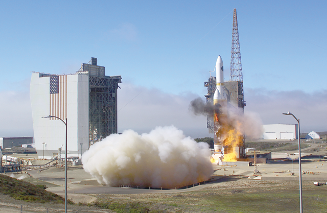 A United Launch Alliance Delta 4 Heavy blasts off from Vandenberg Space Force Base, California as it launches a spy satellite on it's final flight from California, on Saturday (AFP photo)
