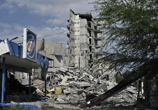 This photograph shows destroyed buildings in the town of Myrnohrad on August 26, 2024, amid the Russian invasion of Ukraine (AFP photo)