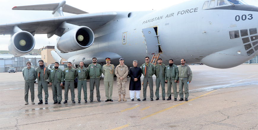   A Pakistani military aircraft carrying humanitarian, relief and medical aid lands at Marka Military Airport on Sunday to be dispatched to the Gaza Strip (Petra photo)