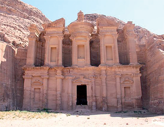   On World Heritage Day, the Petra Development and Tourism Region Authority reduces the ticket prices for all non-Jordanians (JT File photo)