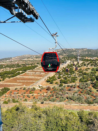 Over 20,000 visitors have visited the Ajloun cable car project since its opening 10 days ago, according to Arwa Hiyari, CEO of the Jordan Free and Development Zones (Petra photo)