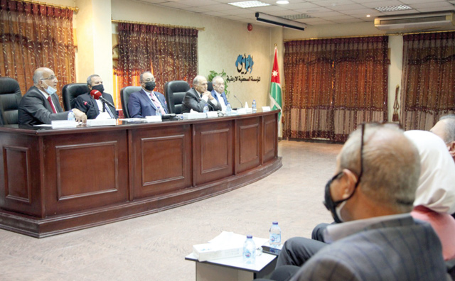 Deputising for Prime Minister and Minister of Defence Bisher Al Khasawneh, Minister of State for Media Affairs Sakher Dudin on Saturday attends the Jordan Press Foundation/Al Rai’s golden jubilee celebration along with number of national figures, directors of official media (Petra Photo)