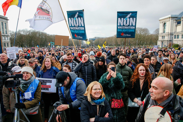 Some 5000 people take part in a demonstration to protest against the health pass and measures aimed at curbing the spread of the COVID-19 on Sunday in Brussels (AFP photo)